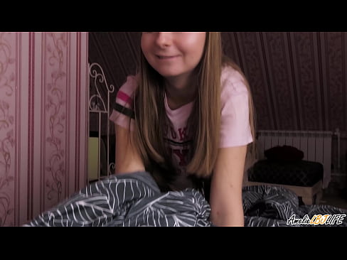 ❤️ Blondina îi suge adânc prietenei ei și primește spermă în gură ️ at ro.xxxshake.ru